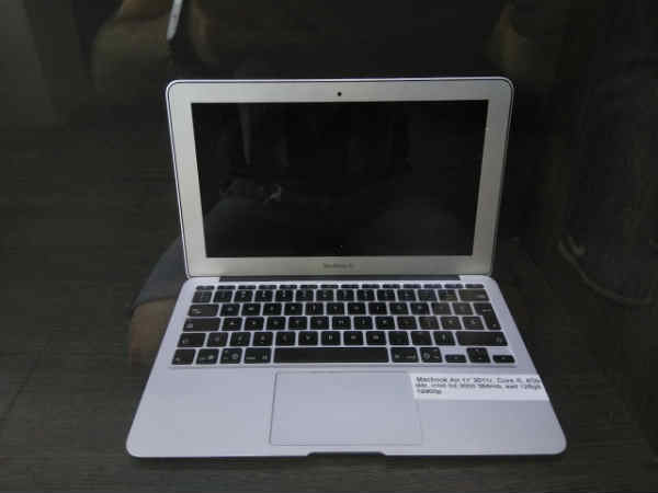 Apple MacBook Air 11' 2011 год