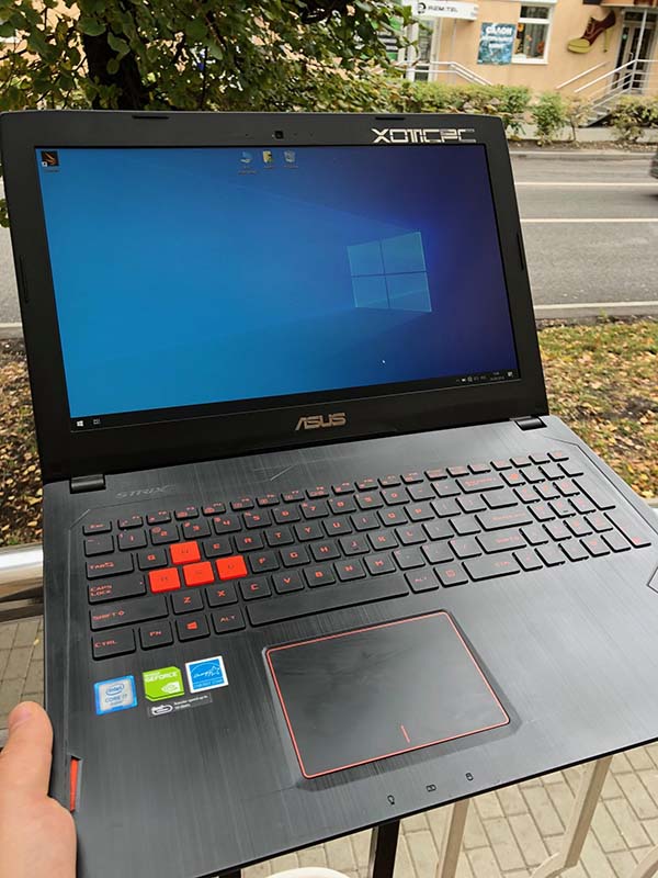 Игровой ноутбук Asus ROG