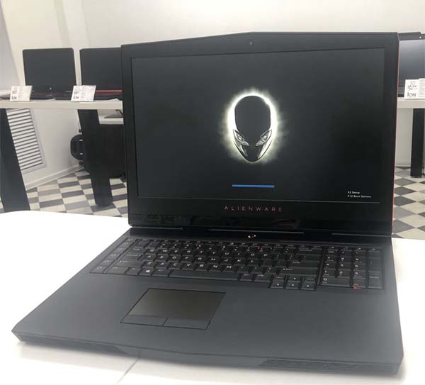 Игровой ноутбук Dell Alienware 17 r4