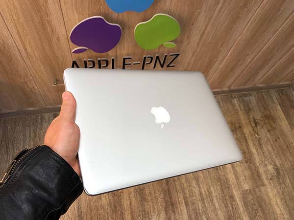 MacBook в магазине Apple-PNZ