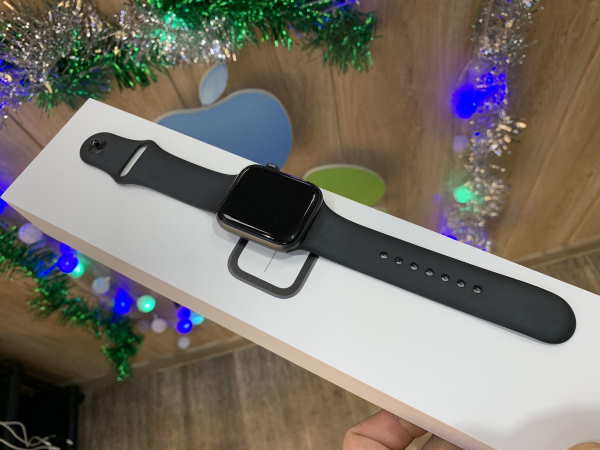 Apple Watch S4 44mm Space Gray