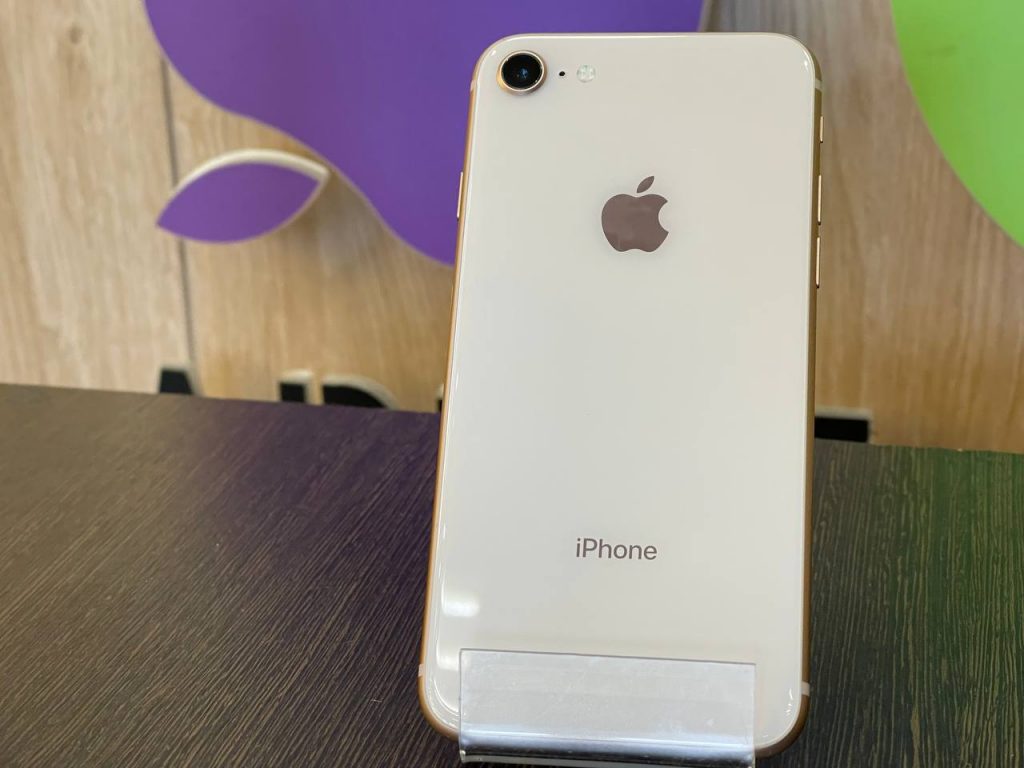 Смартфон Apple iPhone 8 64Gb Gold