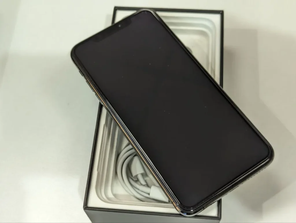 Смартфон Apple iPhone 11 Pro Max 256Gb Black